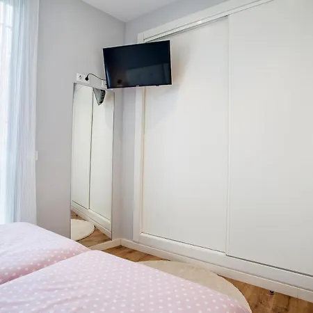 Piso En La Playa, Wifi Gratis Y Ac Apartment *