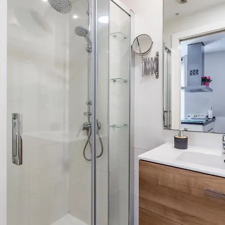 Piso En La Playa, Wifi Gratis Y Ac Apartman